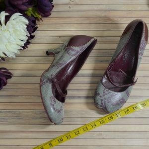 irregular choice split toe