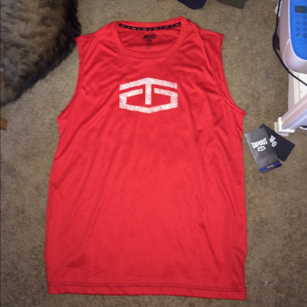size L Tapout tank top new with tags!