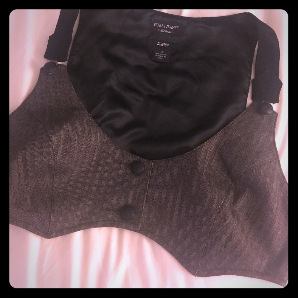 Adorable Guess Cropped top