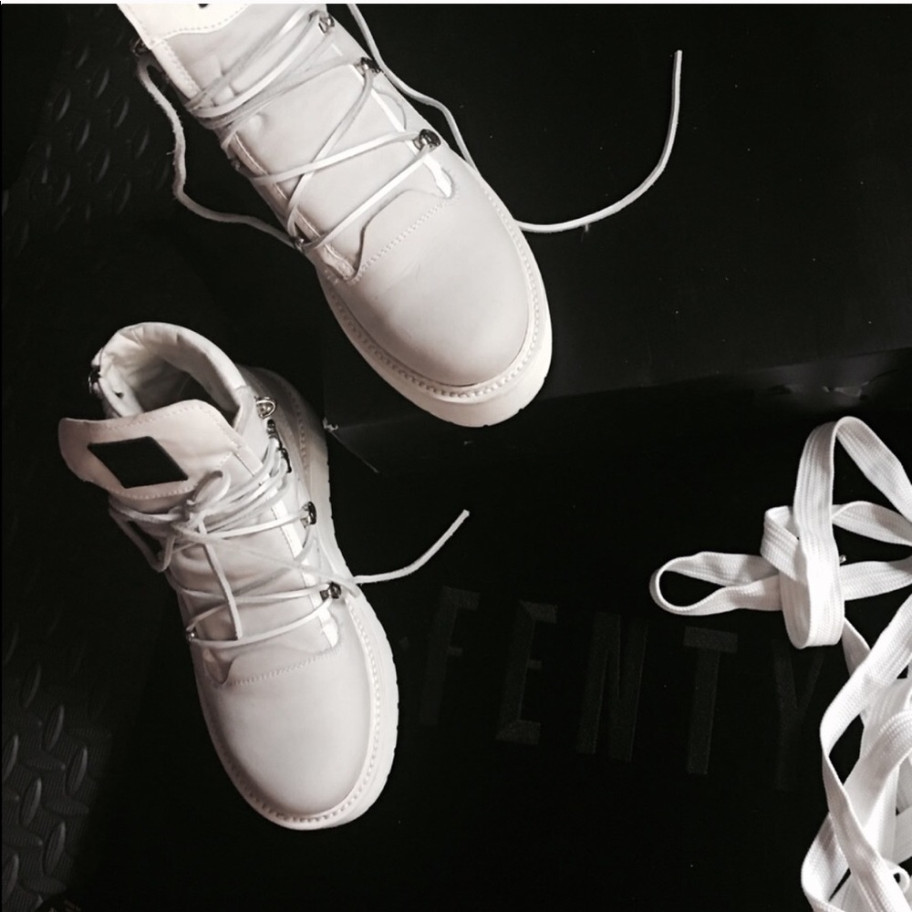 Off White Fenty Puma Boot 🖤 Rihanna