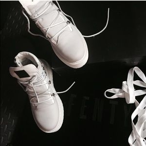 Off White Fenty Puma Boot 🖤 Rihanna