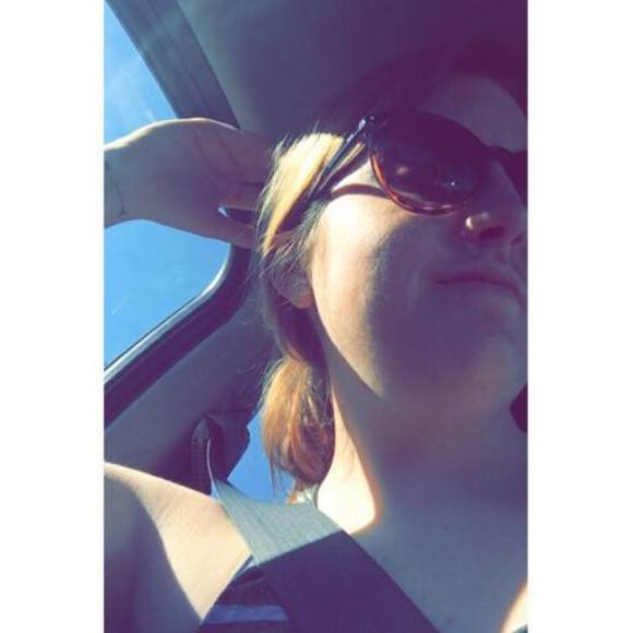 Meet your Posher, Brittany - Picture 1 of 1