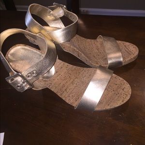 BCBG wedges