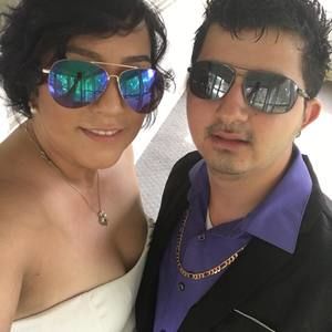 Meet your Posher, Carlos