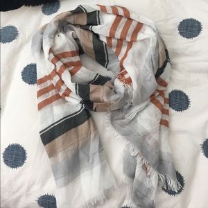 Neutral colors scarf