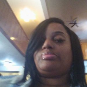 Meet your Posher, Evette