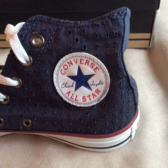 Shoe - Picture 4 of 4