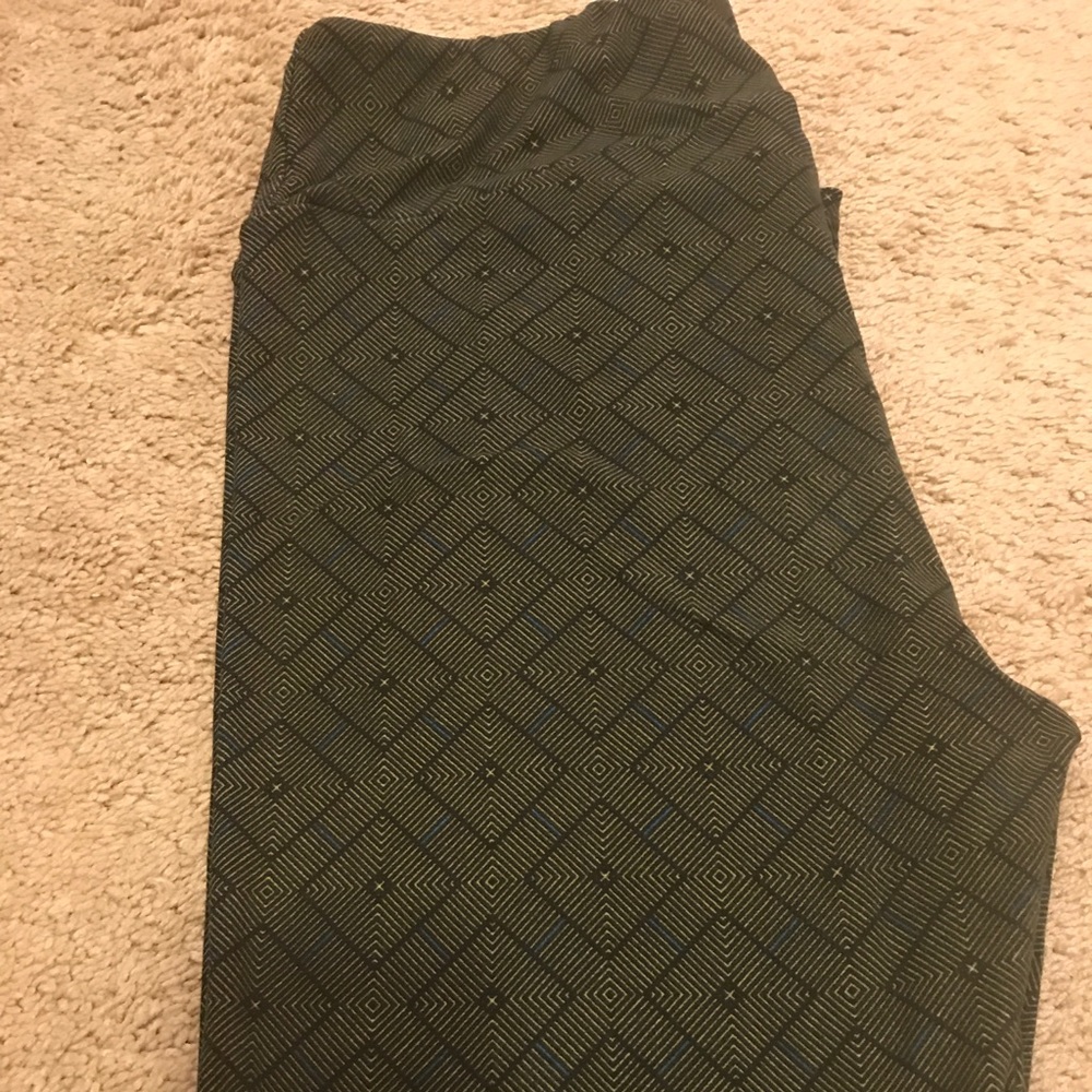 Lularoe tall & curvy leggings