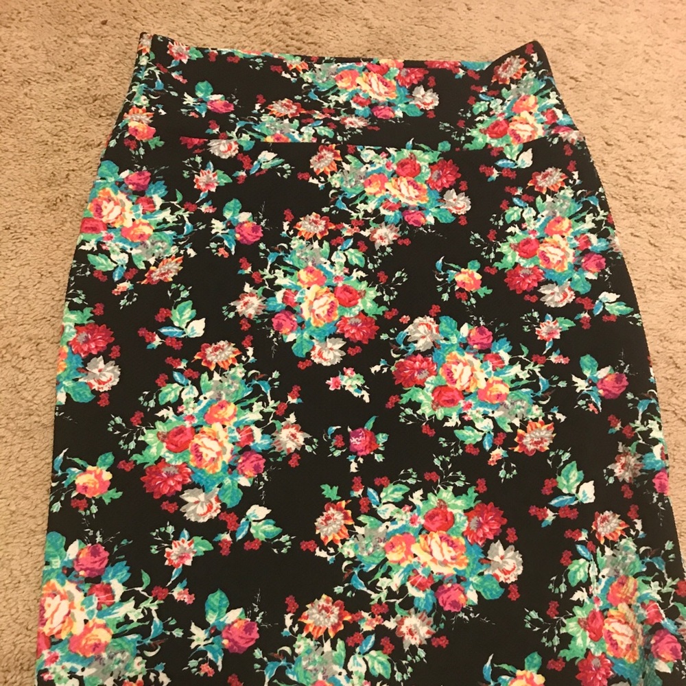 Lularoe cassie skirt