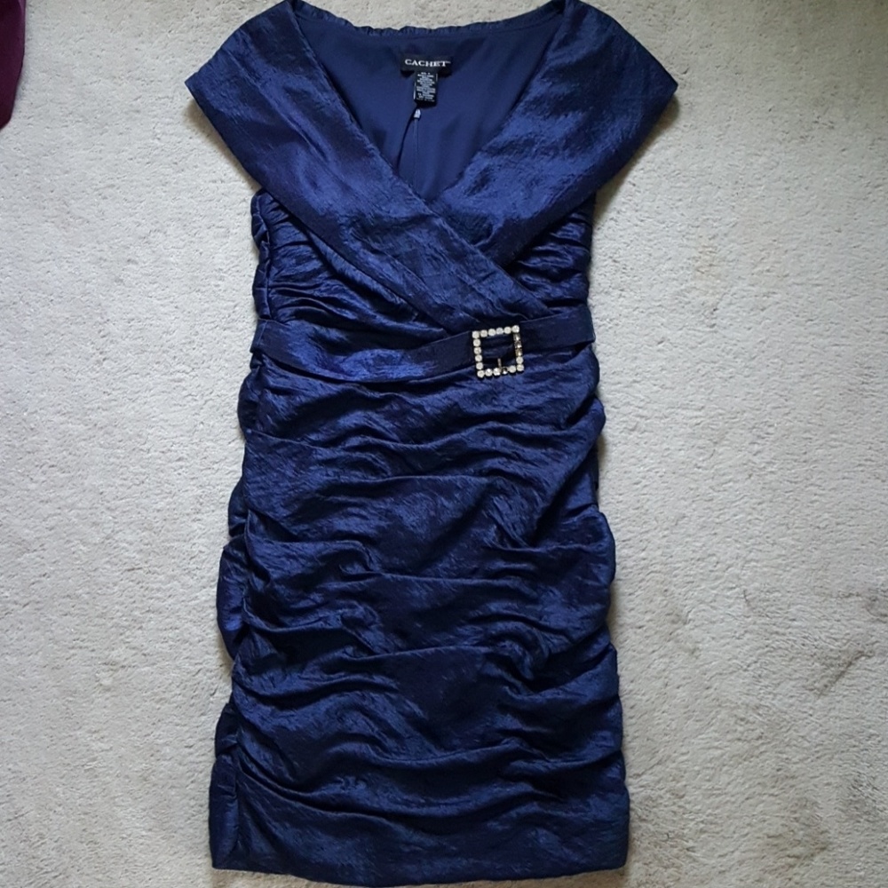 Cachet Elegant Formal Dress