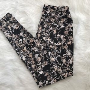 OS skull 💀 and bones Halloween Lularoe leggings