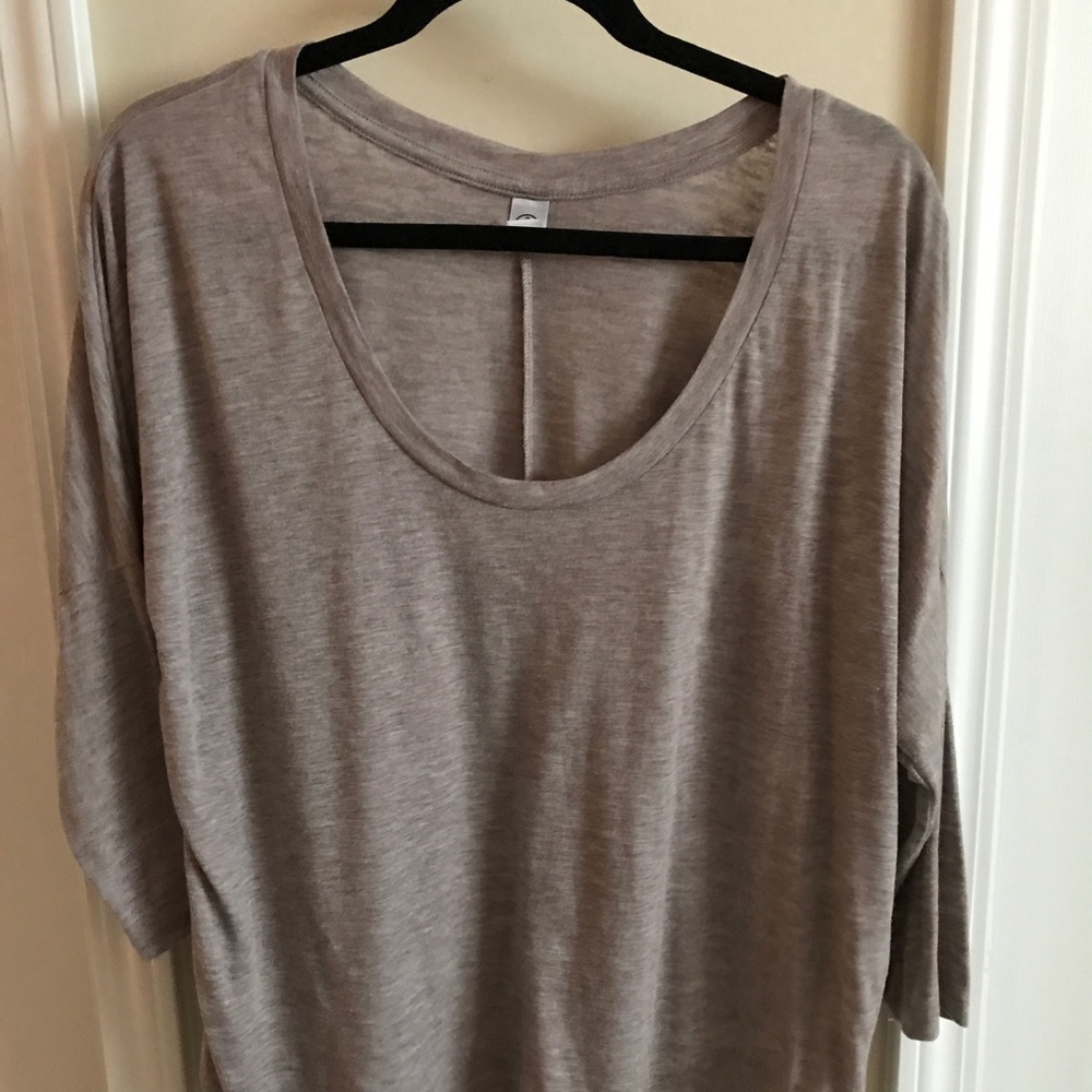 SUPER SOFT ✨ 3/4 length top