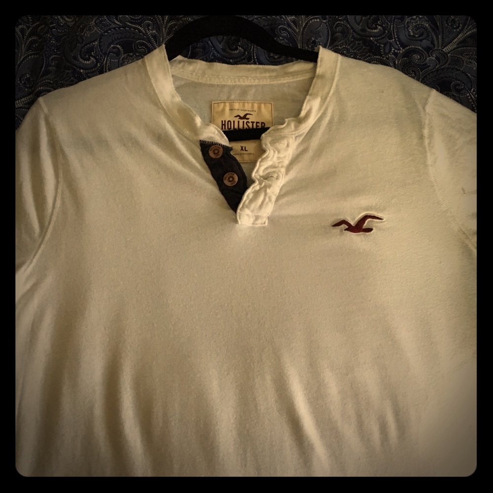 Hollister California Men's Tee