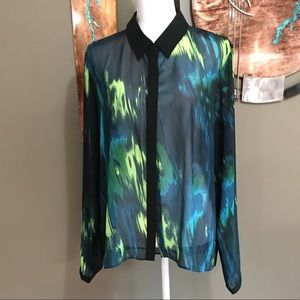 🌸🌸 sale!! 8/$30. Beautiful Sheer Blouse