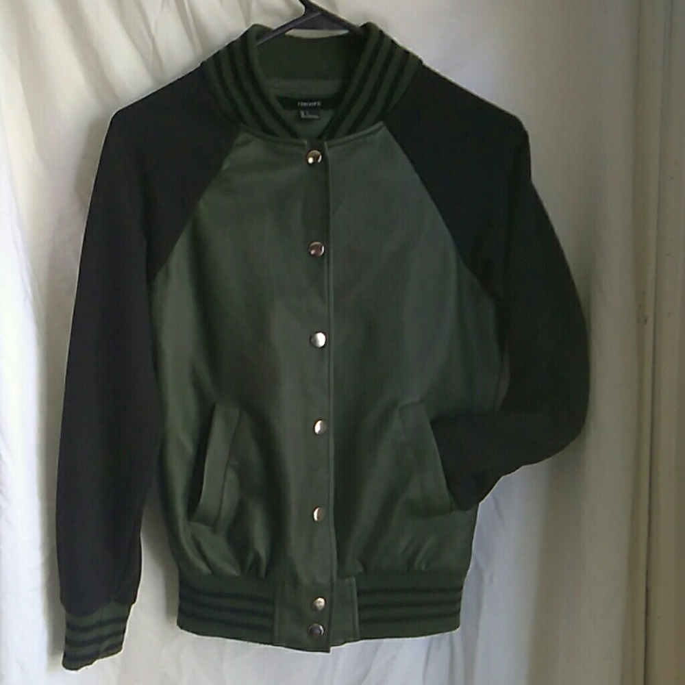 Forever 21 awesome bomber jacket!