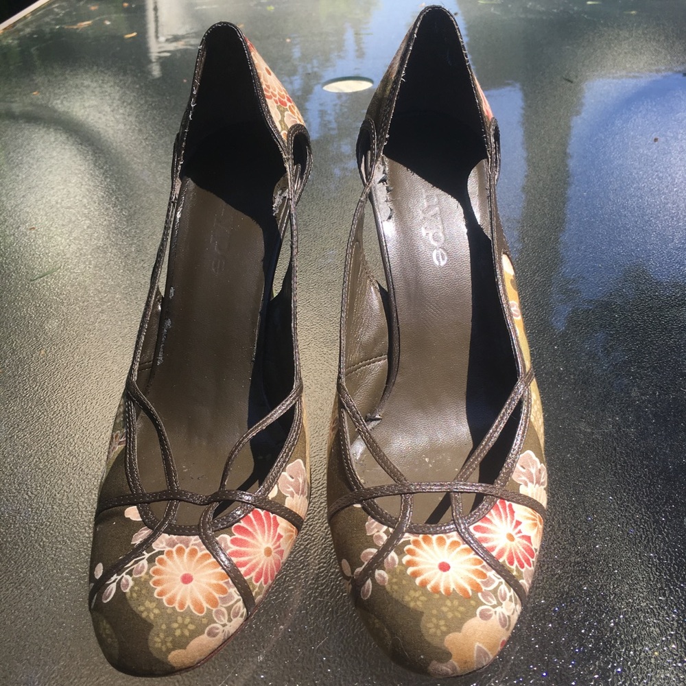 Hype heels