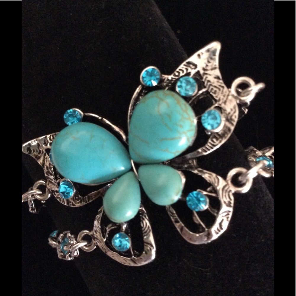 PRETTY BUTTERFLY 🦋 BRACELET NWOT!!!