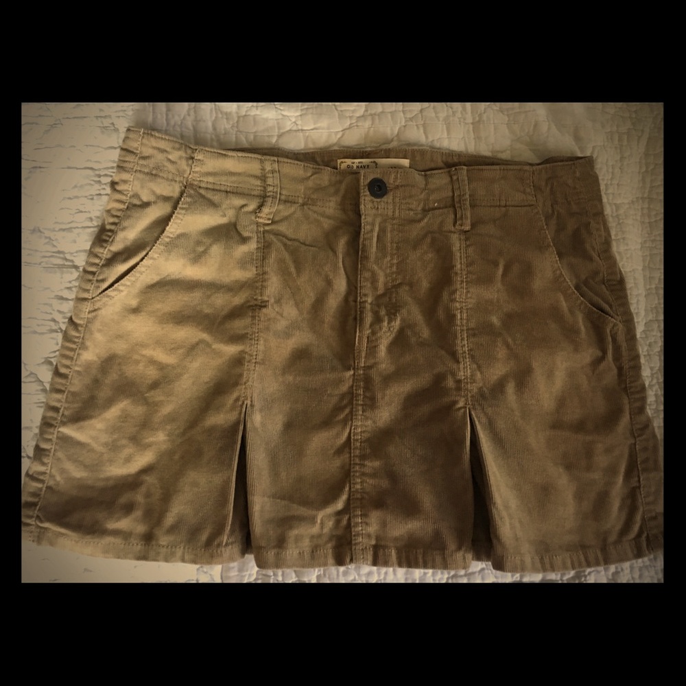 Old Navy pleated corduroy skirt