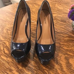Patent leather navy heels
