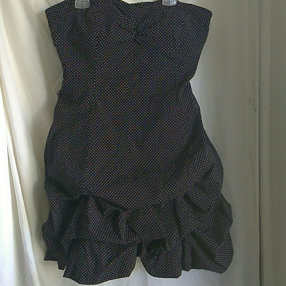 Cutest ever party dress. Zip up back. No belt