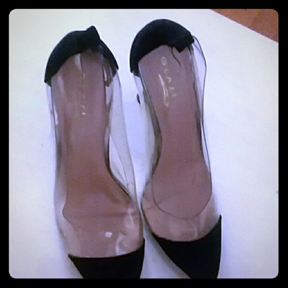Shoe