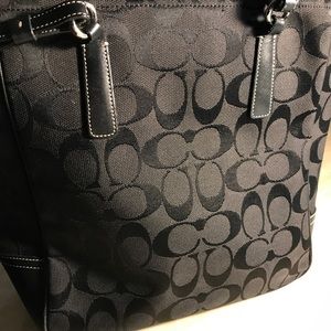Authentic COACH purse with Signature C's in BLACK!