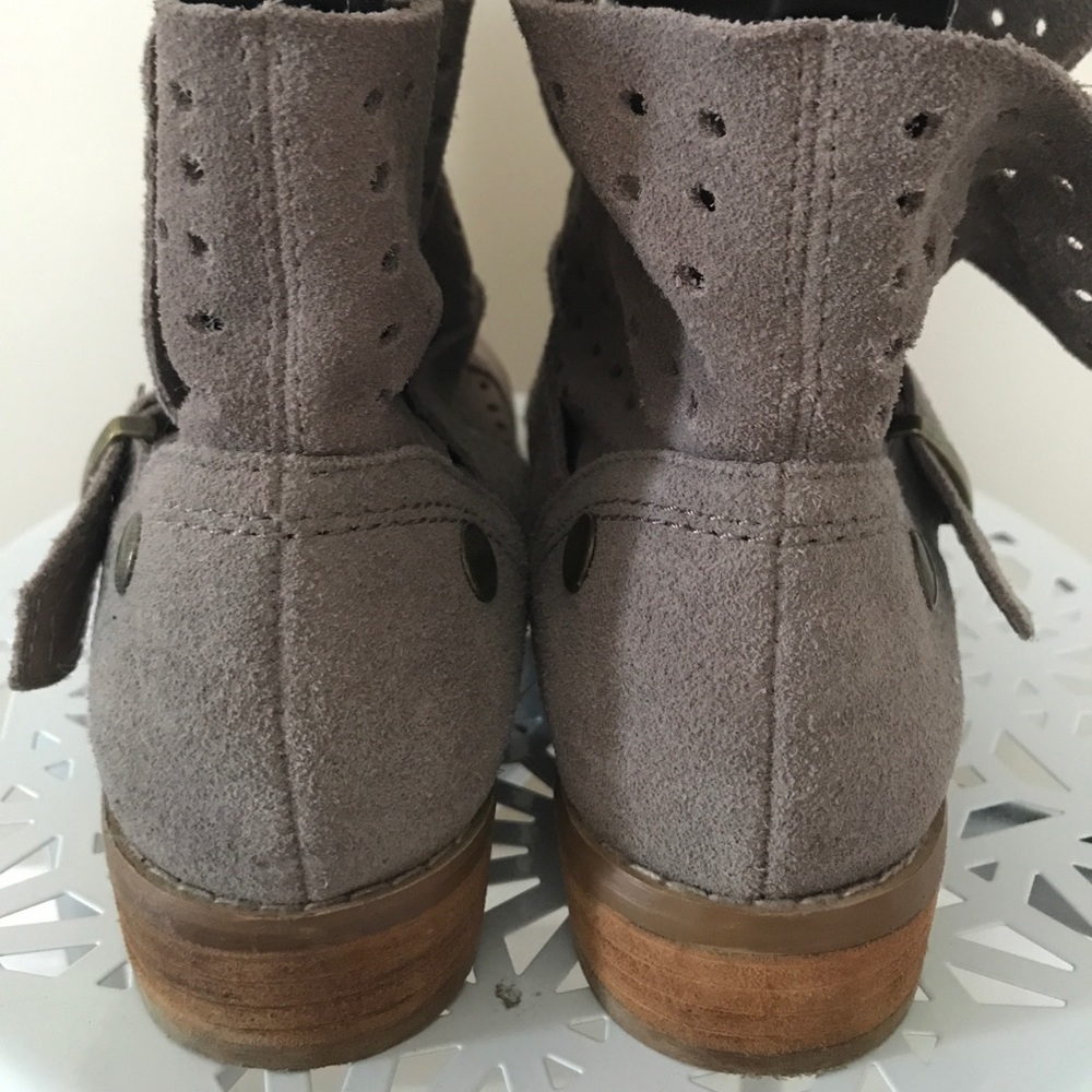 Short boots - Picture 2 of 3