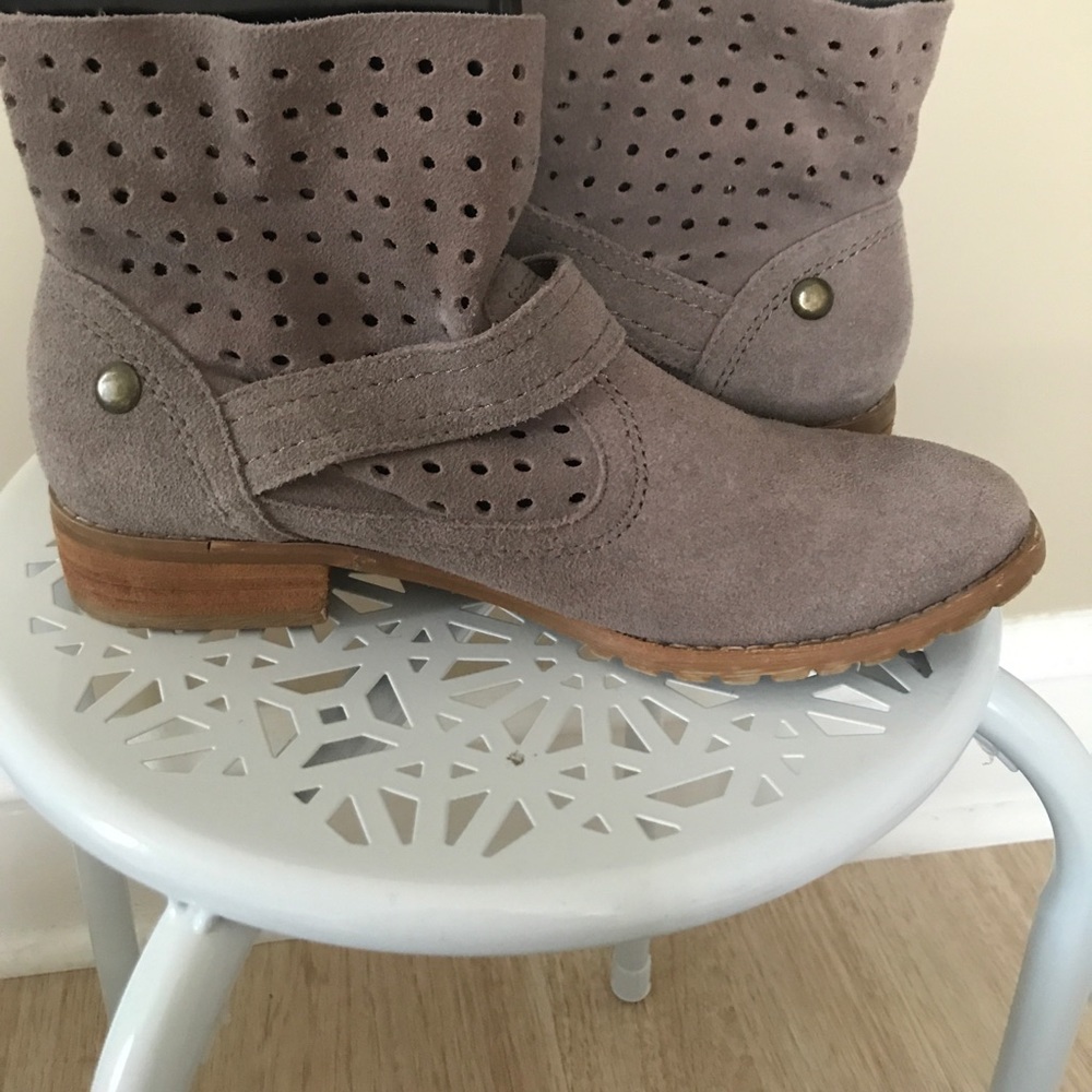 Short boots - Picture 3 of 3