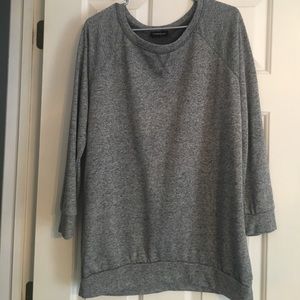 Long gray sweatshirt from boutique