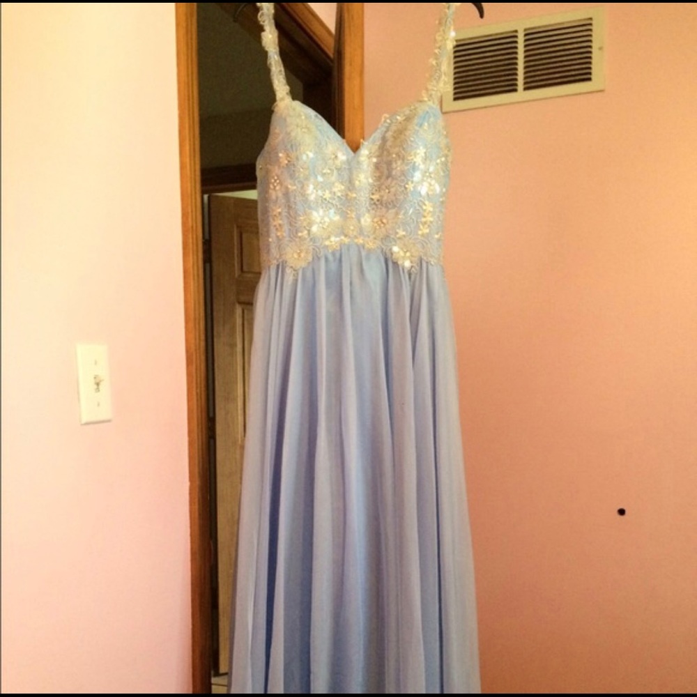 Blue prom dress