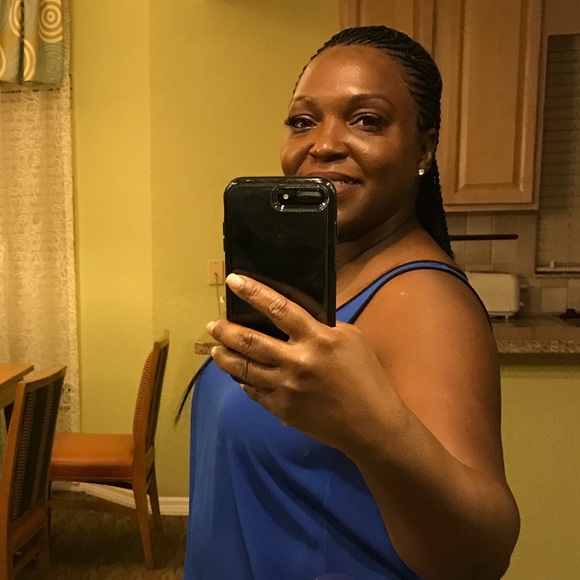 Meet your Posher, Latoya - Picture 1 of 1