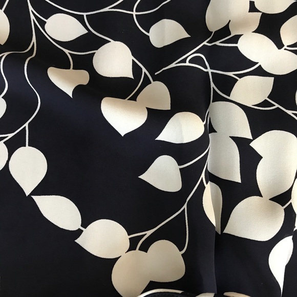 Tory Burch | Navy Leaf Print Silk Dress - Picture 4 of 4