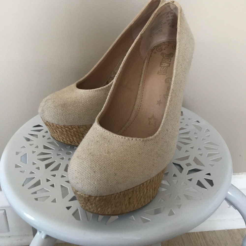 Wedge heels