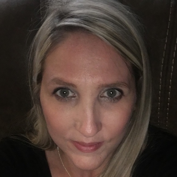 Meet your Posher, Heather - Picture 1 of 1