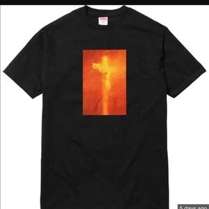 Ds in package still size L supreme piss Christ tee
