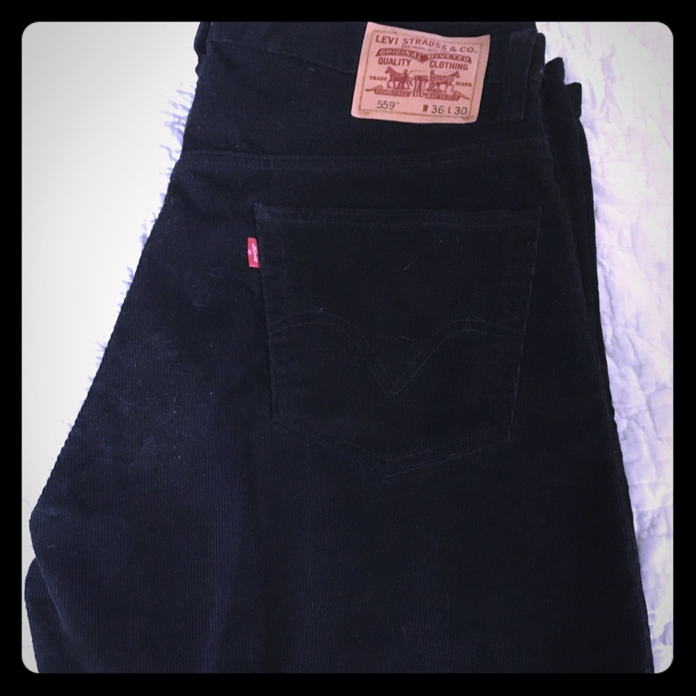 Brand new w/o tags Mens Levi's 559 corduroys!