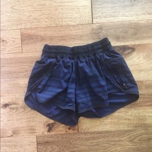 Lululemon tracker shorts