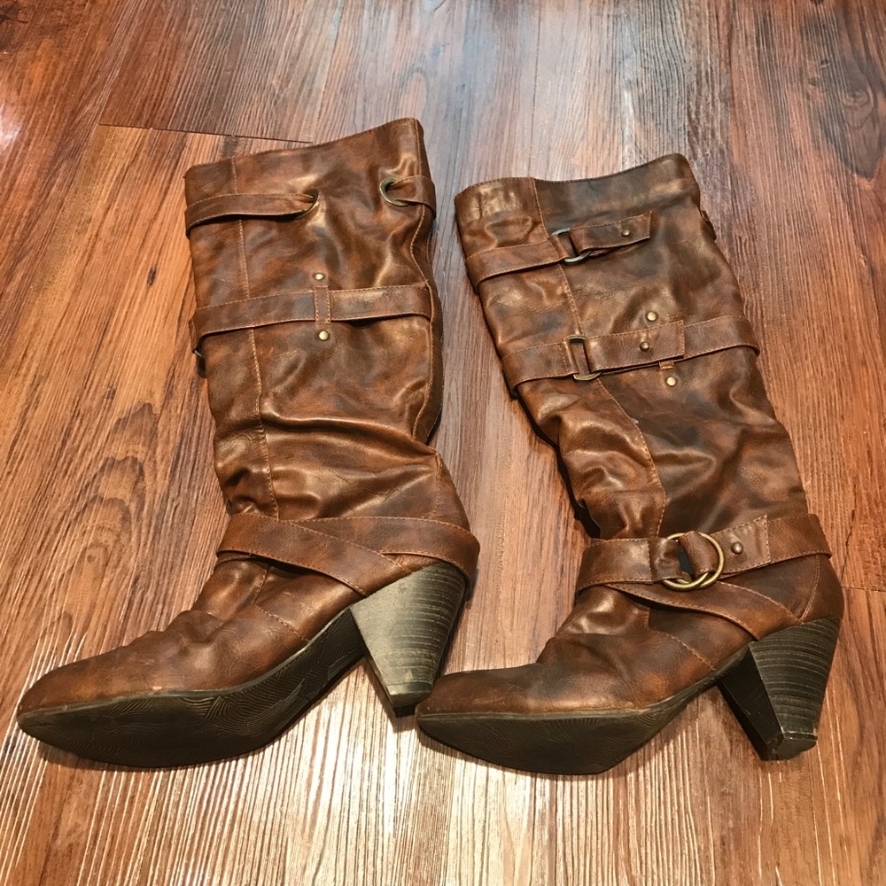 Gently used boots. Worn probably 10 times