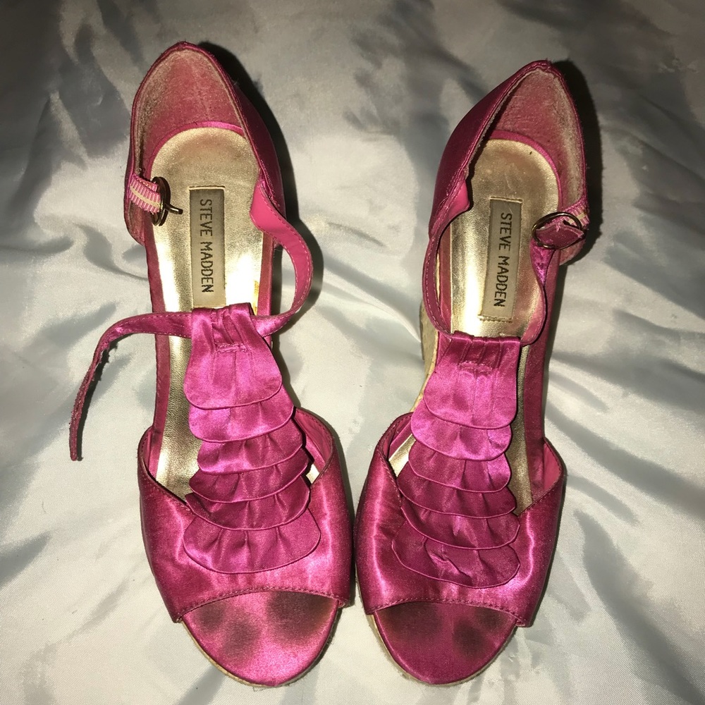 Steve Madden Pink Ruffle Wedges