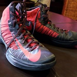 Nike hyperdunk size 13
