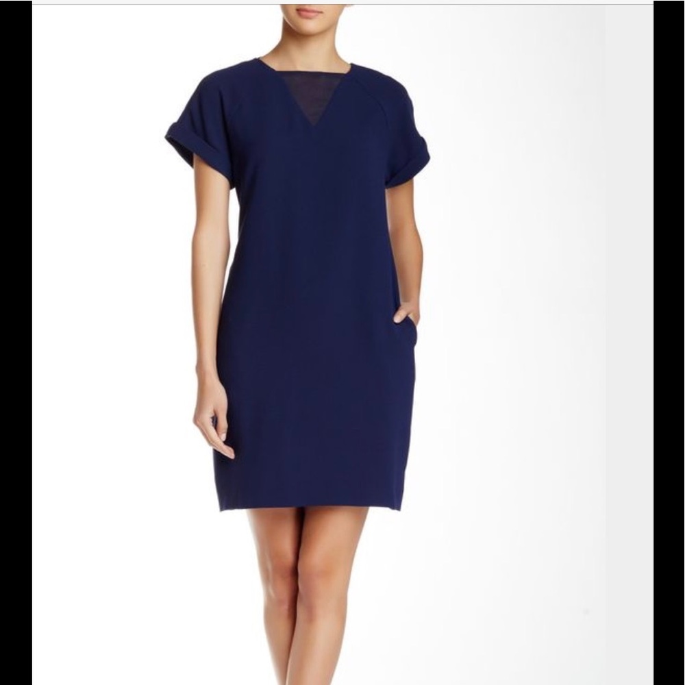 Short sleeve pocket shift dress