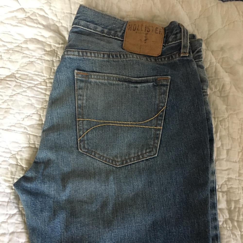 Brand new Men's Hollister classic straight jeans