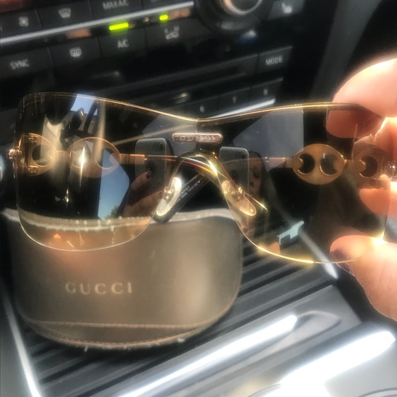 Gucci Sunglasses - Picture 3 of 5