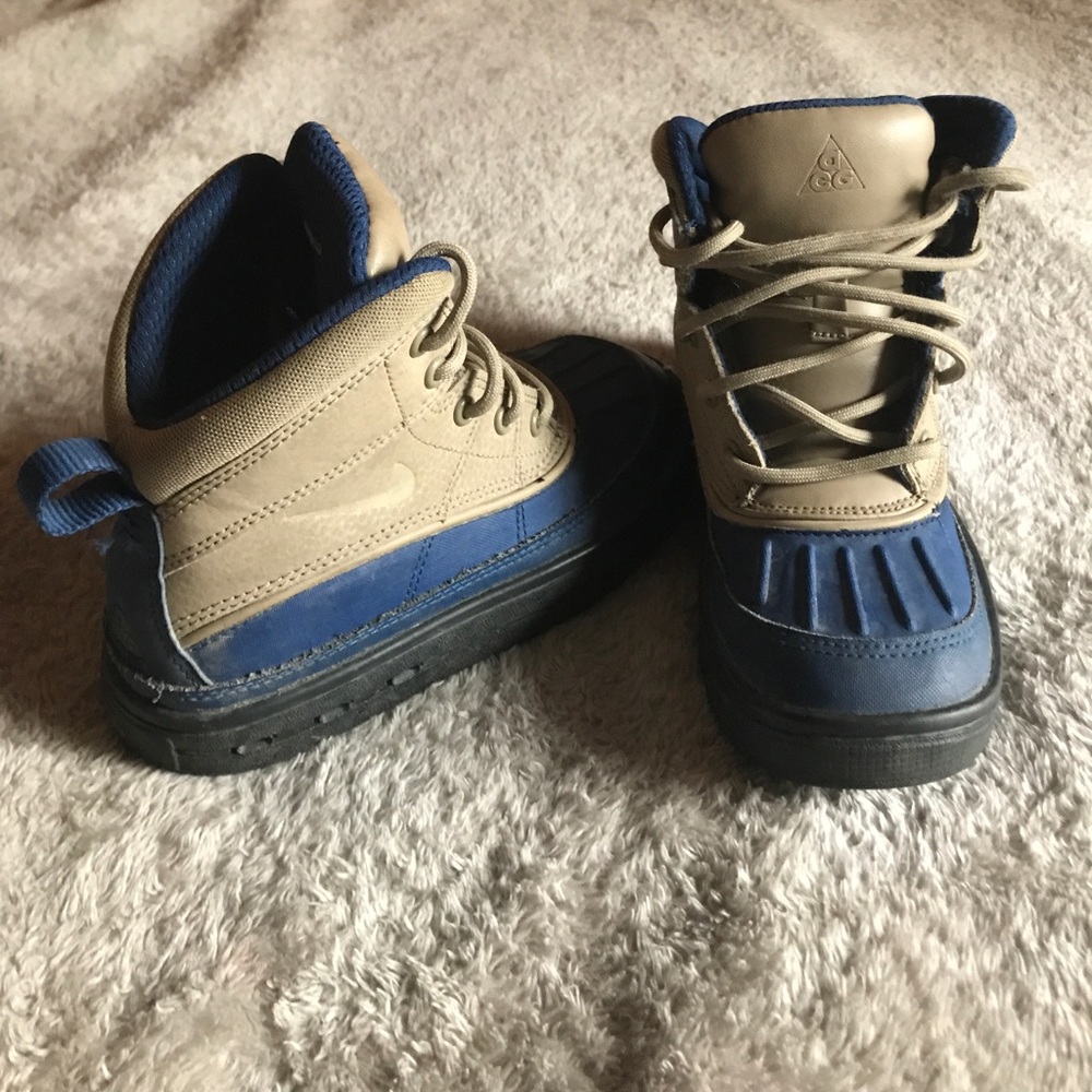 Boy Nike boots