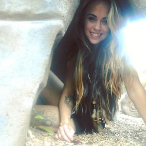 Meet your Posher, Alayna