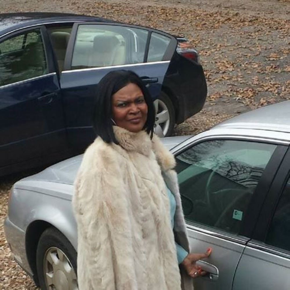 Meet your Posher, Cynthia