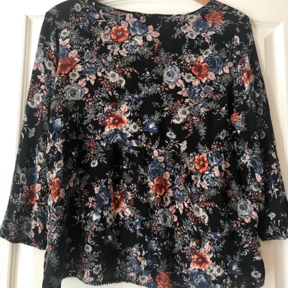 American Eagle Floral Top