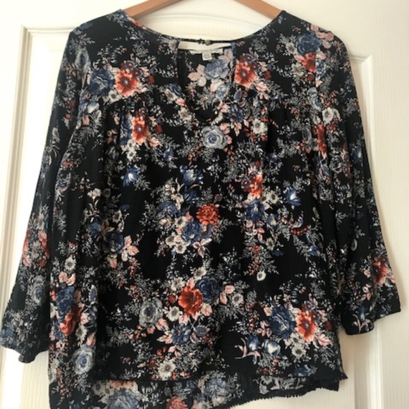 American Eagle Floral Top - Picture 2 of 3