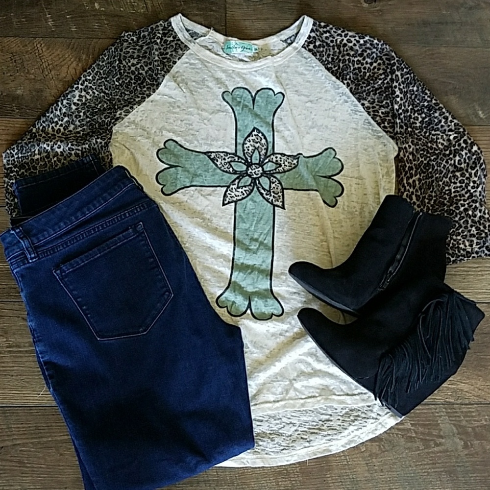 Animal Print Cross Top 3/4 length sleeve