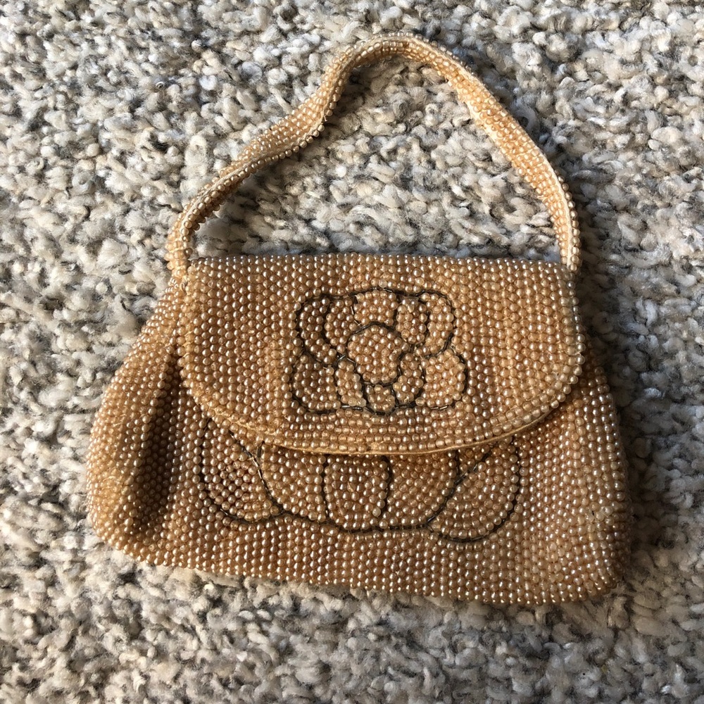 Antique Vintage Beaded Purse in great shape.